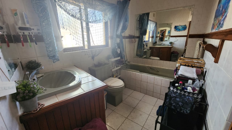 3 Bedroom Property for Sale in St Michaels On Sea KwaZulu-Natal
