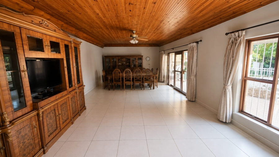 3 Bedroom Property for Sale in St Michaels On Sea KwaZulu-Natal