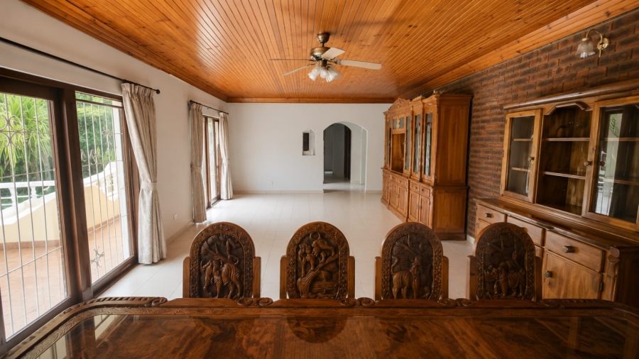 3 Bedroom Property for Sale in St Michaels On Sea KwaZulu-Natal