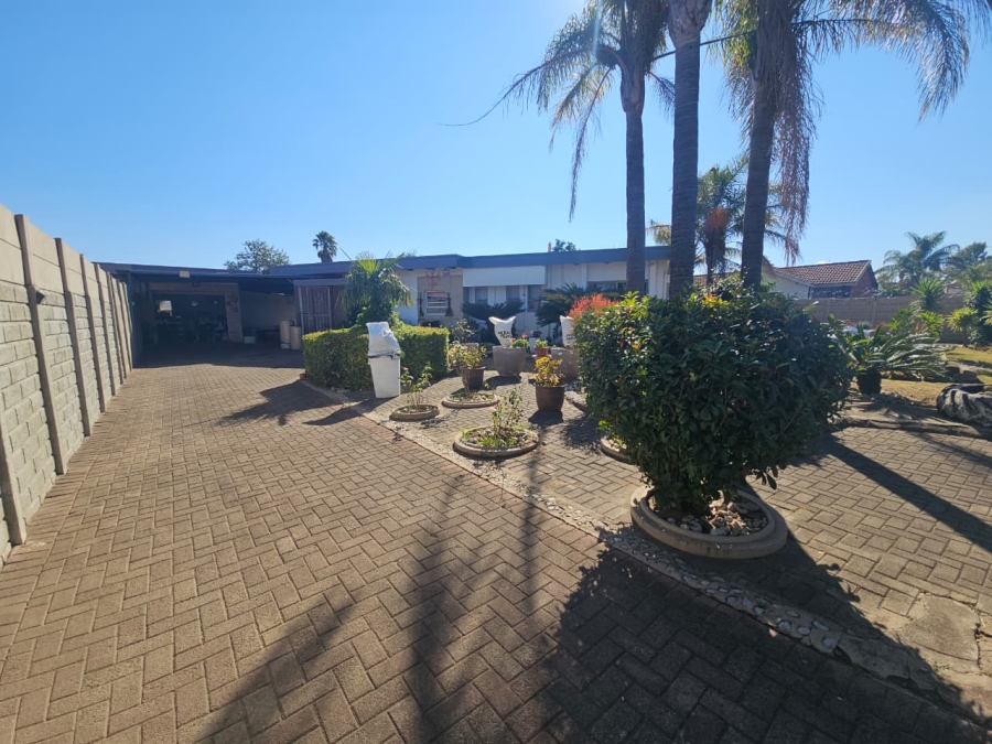 3 Bedroom Property for Sale in Barry Hertzog Park KwaZulu-Natal