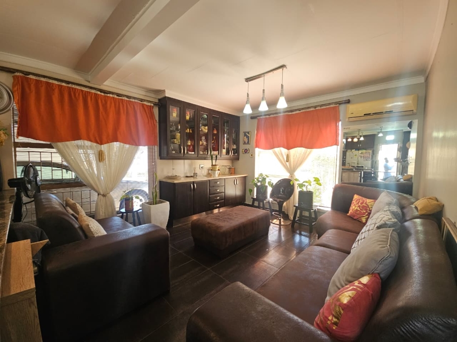 3 Bedroom Property for Sale in Barry Hertzog Park KwaZulu-Natal