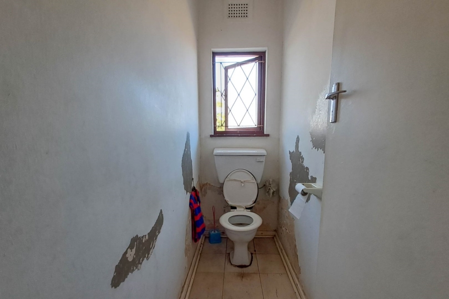 7 Bedroom Property for Sale in Marburg KwaZulu-Natal