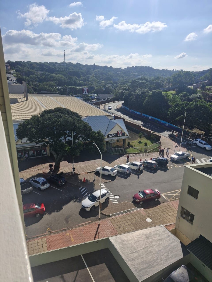 1 Bedroom Property for Sale in Amanzimtoti KwaZulu-Natal