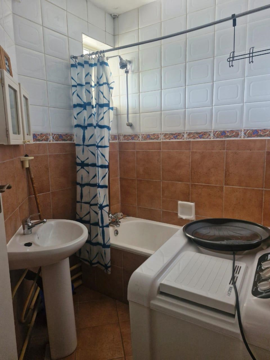 1 Bedroom Property for Sale in Amanzimtoti KwaZulu-Natal