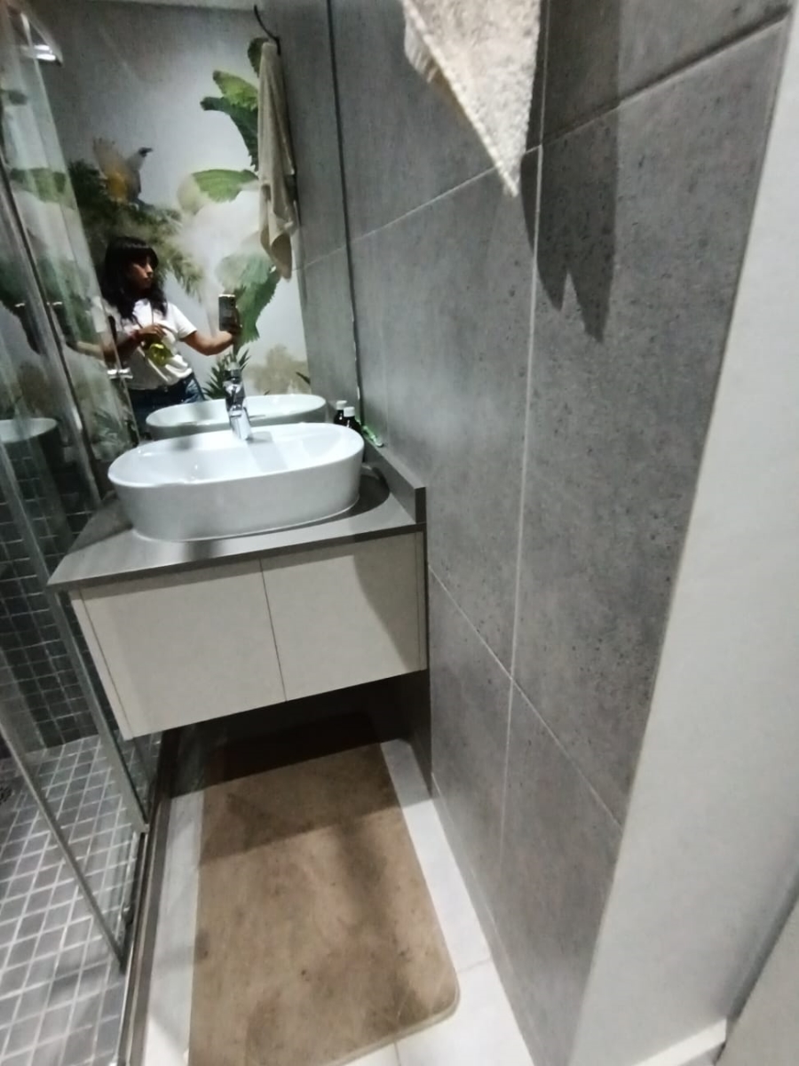 To Let 1 Bedroom Property for Rent in Windermere KwaZulu-Natal