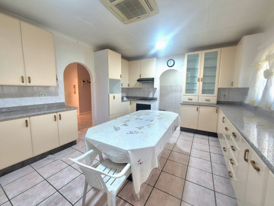 3 Bedroom Property for Sale in Aviary Hill KwaZulu-Natal