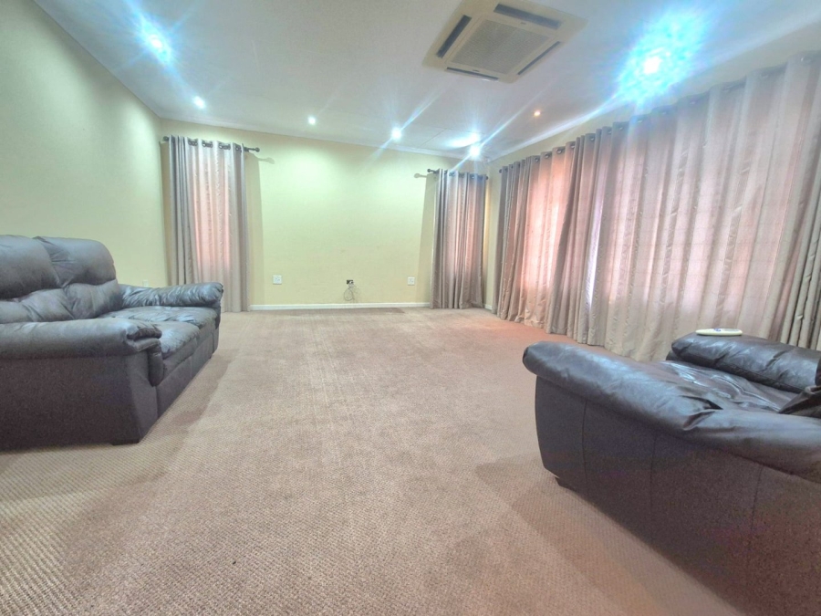 3 Bedroom Property for Sale in Aviary Hill KwaZulu-Natal