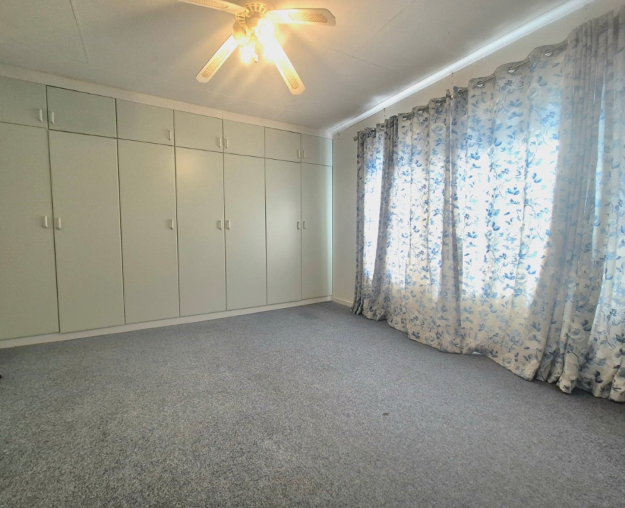 3 Bedroom Property for Sale in Aviary Hill KwaZulu-Natal
