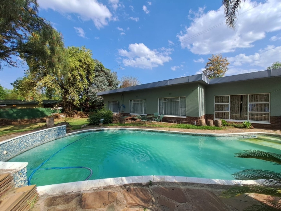 4 Bedroom Property for Sale in Huttenheights KwaZulu-Natal