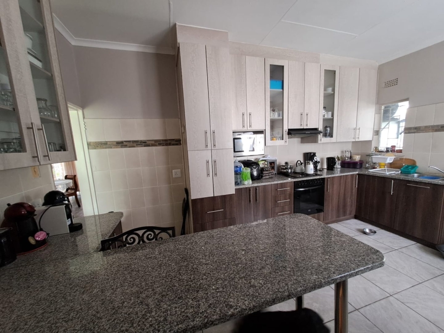 4 Bedroom Property for Sale in Huttenheights KwaZulu-Natal