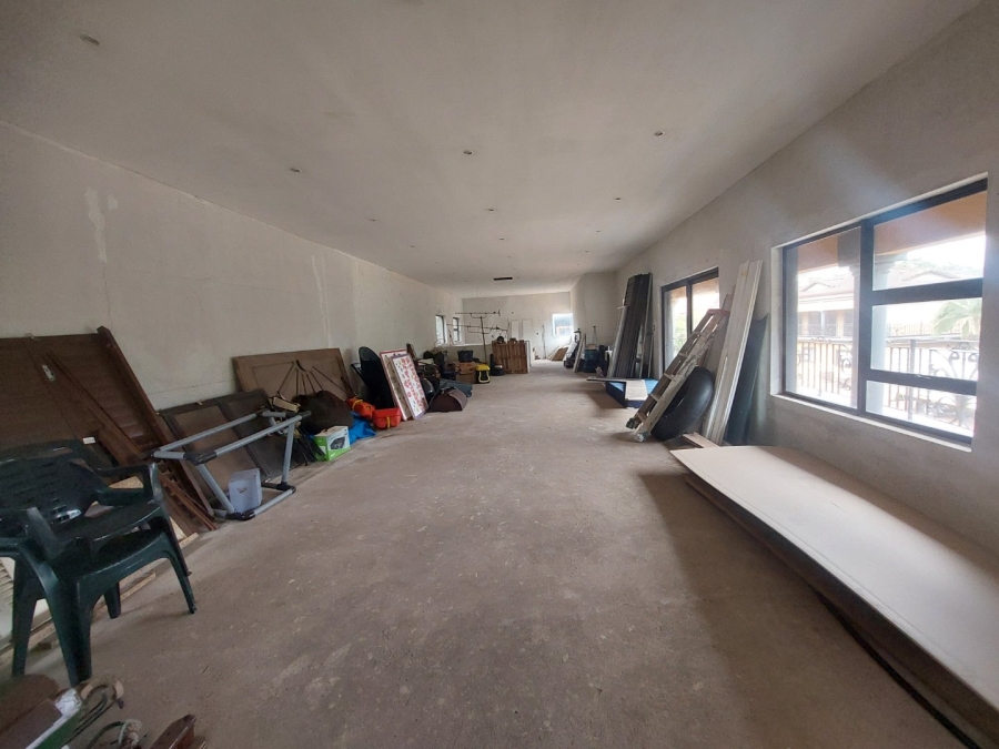 To Let Commercial Property for Rent in Bluff KwaZulu-Natal