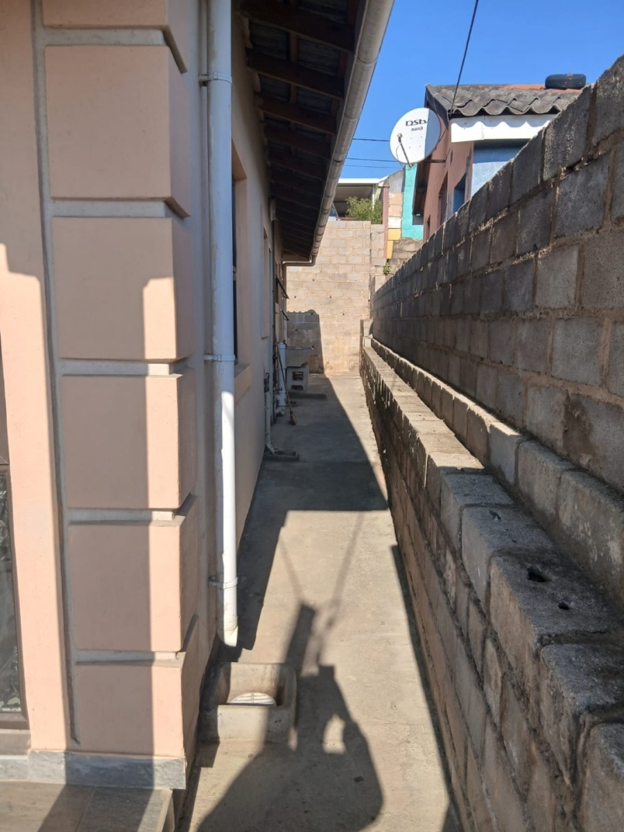 3 Bedroom Property for Sale in Lovu KwaZulu-Natal