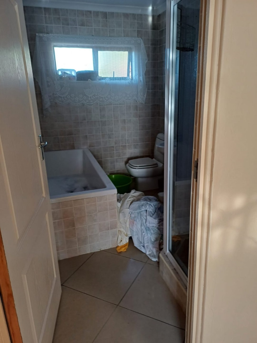 7 Bedroom Property for Sale in Sea Park KwaZulu-Natal