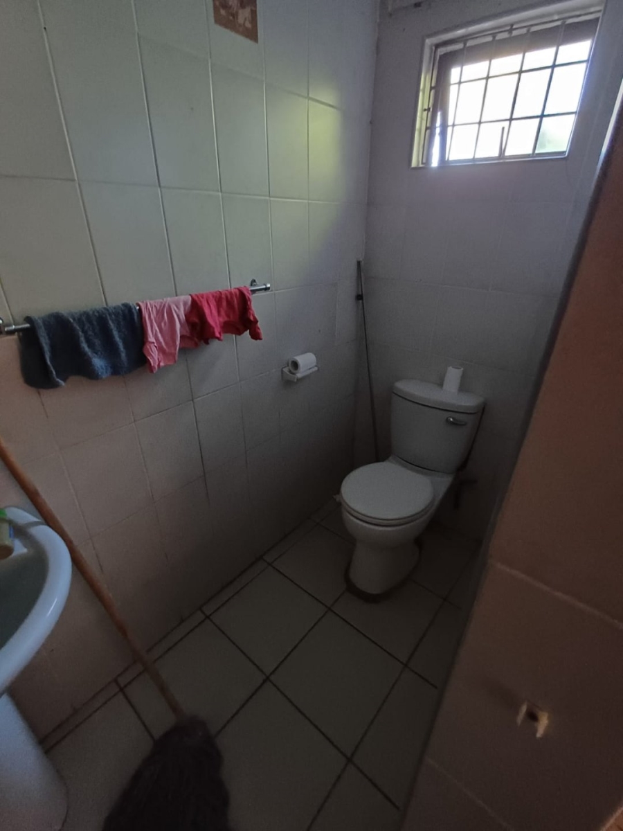 7 Bedroom Property for Sale in Sea Park KwaZulu-Natal