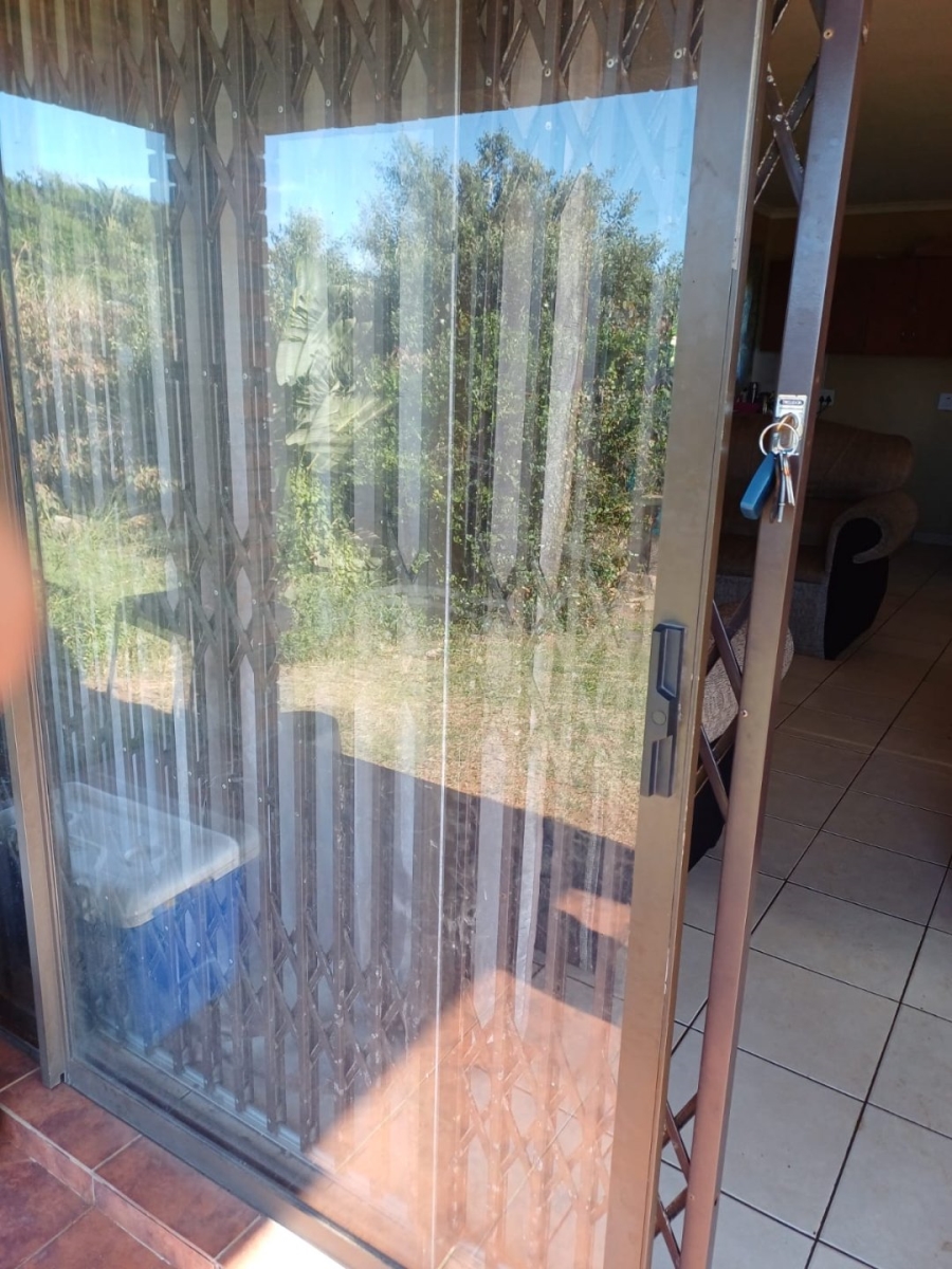 7 Bedroom Property for Sale in Sea Park KwaZulu-Natal