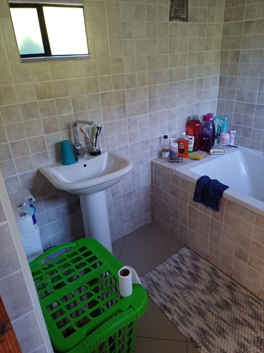 7 Bedroom Property for Sale in Sea Park KwaZulu-Natal