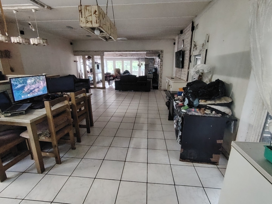 4 Bedroom Property for Sale in Margate KwaZulu-Natal