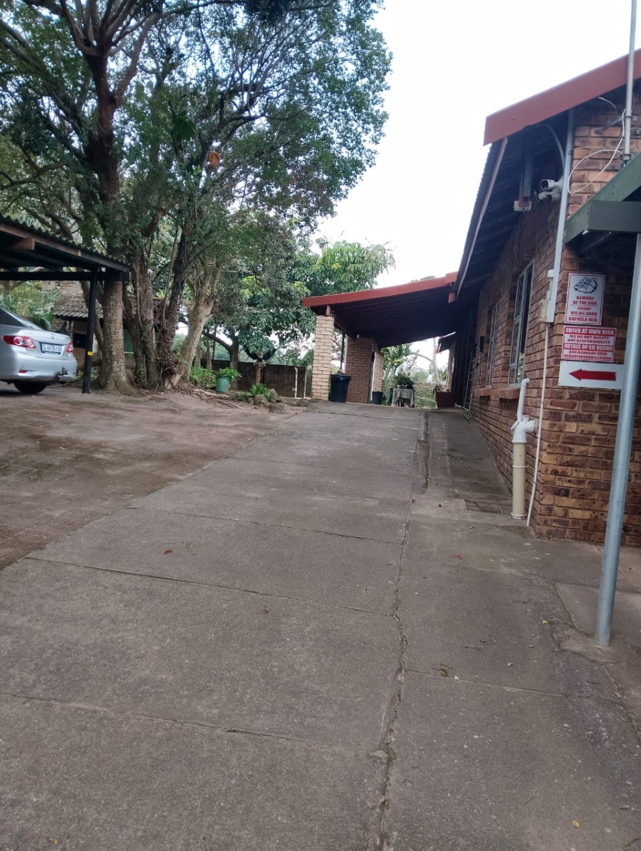 11 Bedroom Property for Sale in Uvongo KwaZulu-Natal
