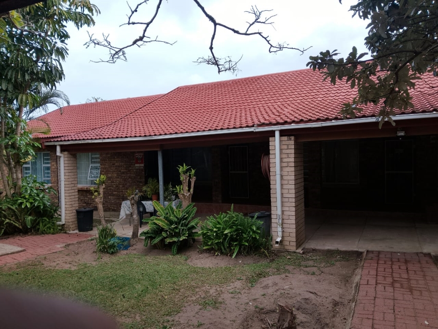 11 Bedroom Property for Sale in Uvongo KwaZulu-Natal