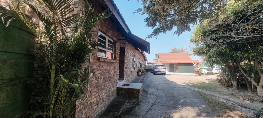 11 Bedroom Property for Sale in Uvongo KwaZulu-Natal