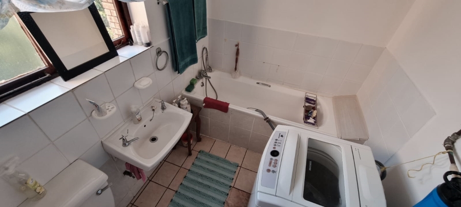 11 Bedroom Property for Sale in Uvongo KwaZulu-Natal