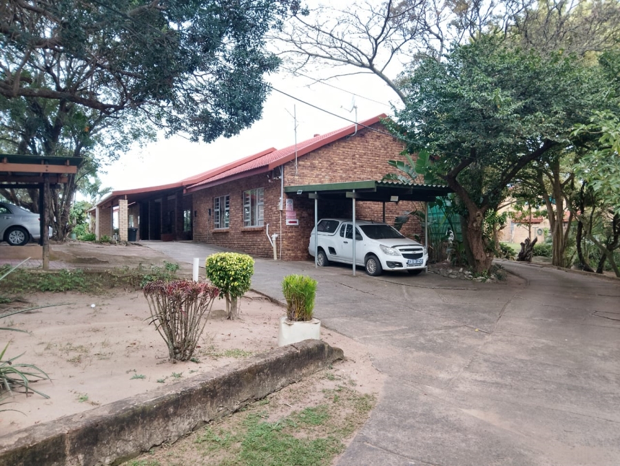 11 Bedroom Property for Sale in Uvongo KwaZulu-Natal