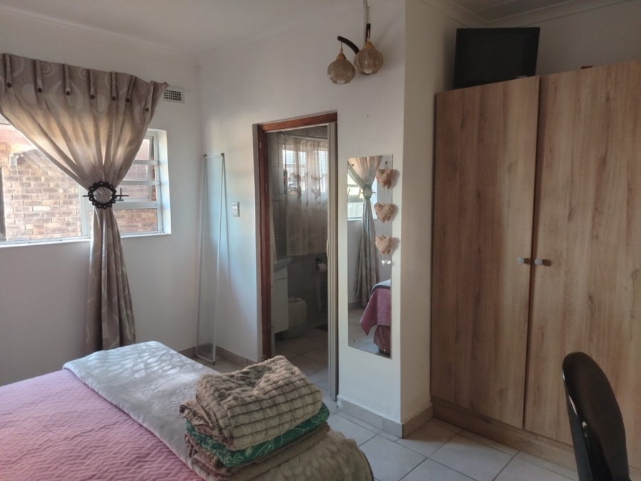 11 Bedroom Property for Sale in Uvongo KwaZulu-Natal