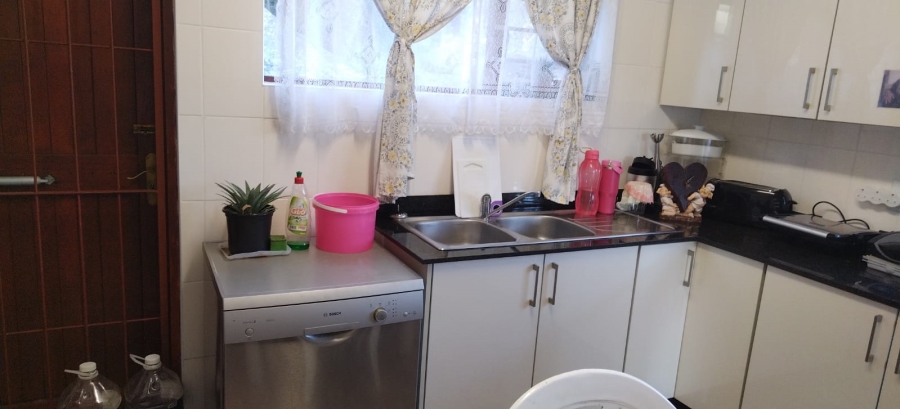 11 Bedroom Property for Sale in Uvongo KwaZulu-Natal