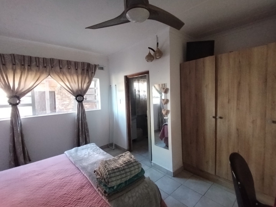 11 Bedroom Property for Sale in Uvongo KwaZulu-Natal