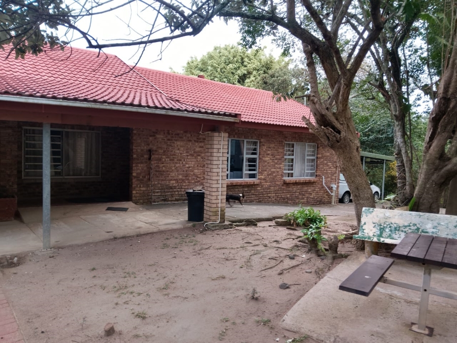 11 Bedroom Property for Sale in Uvongo KwaZulu-Natal