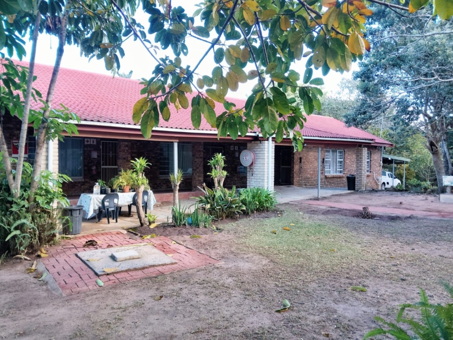 11 Bedroom Property for Sale in Uvongo KwaZulu-Natal