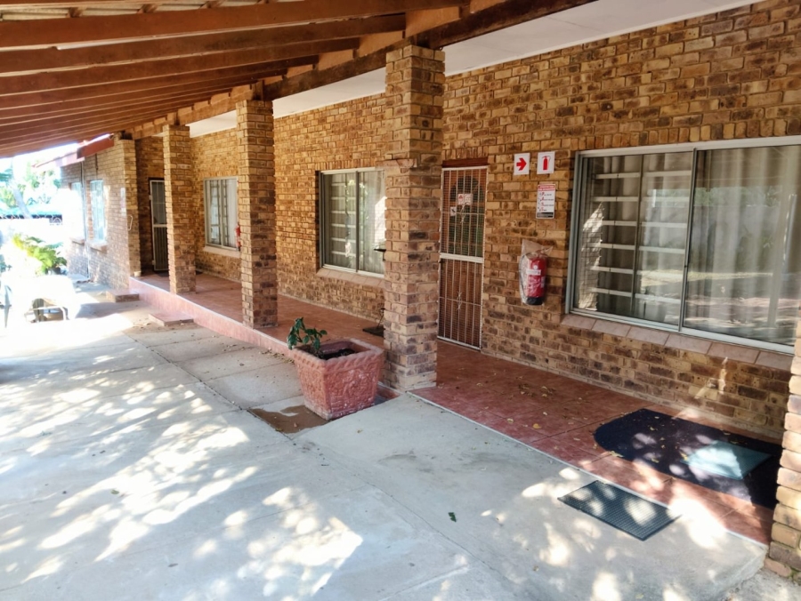 11 Bedroom Property for Sale in Uvongo KwaZulu-Natal