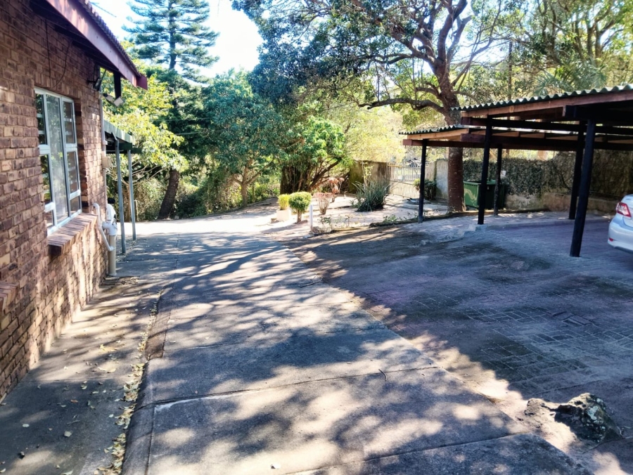 11 Bedroom Property for Sale in Uvongo KwaZulu-Natal