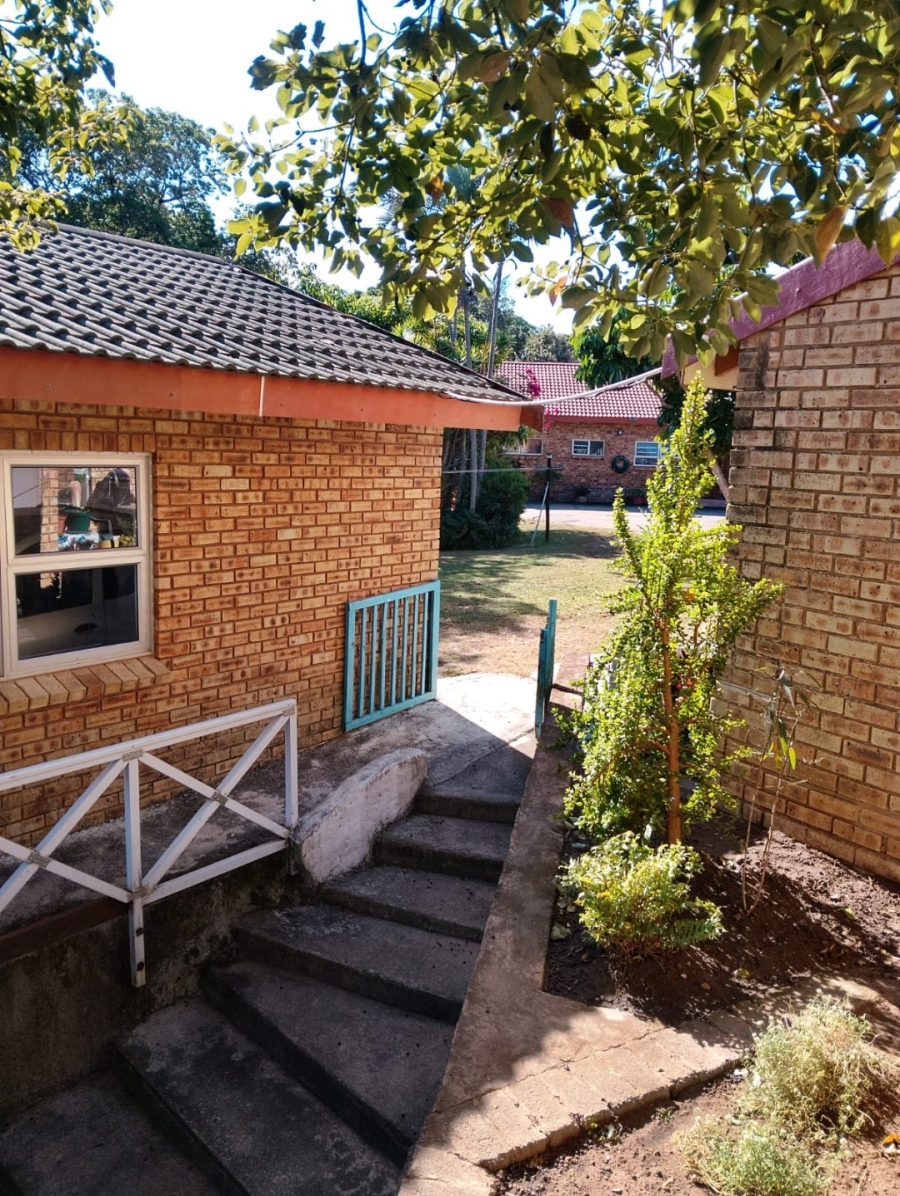 11 Bedroom Property for Sale in Uvongo KwaZulu-Natal