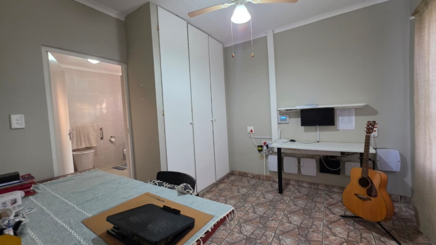 11 Bedroom Property for Sale in Uvongo KwaZulu-Natal