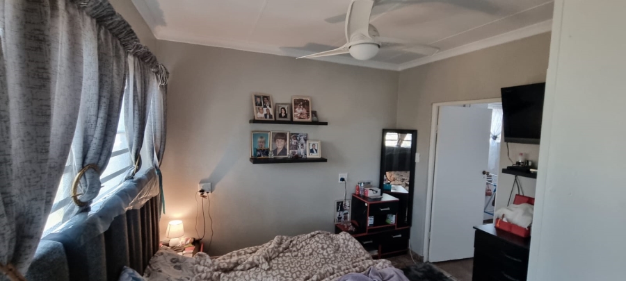11 Bedroom Property for Sale in Uvongo KwaZulu-Natal