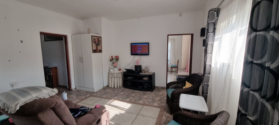 11 Bedroom Property for Sale in Uvongo KwaZulu-Natal