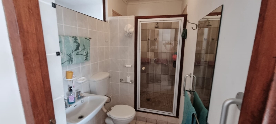 11 Bedroom Property for Sale in Uvongo KwaZulu-Natal
