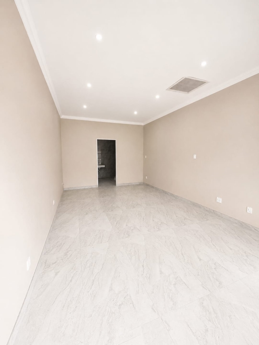 To Let Commercial Property for Rent in Bluff KwaZulu-Natal
