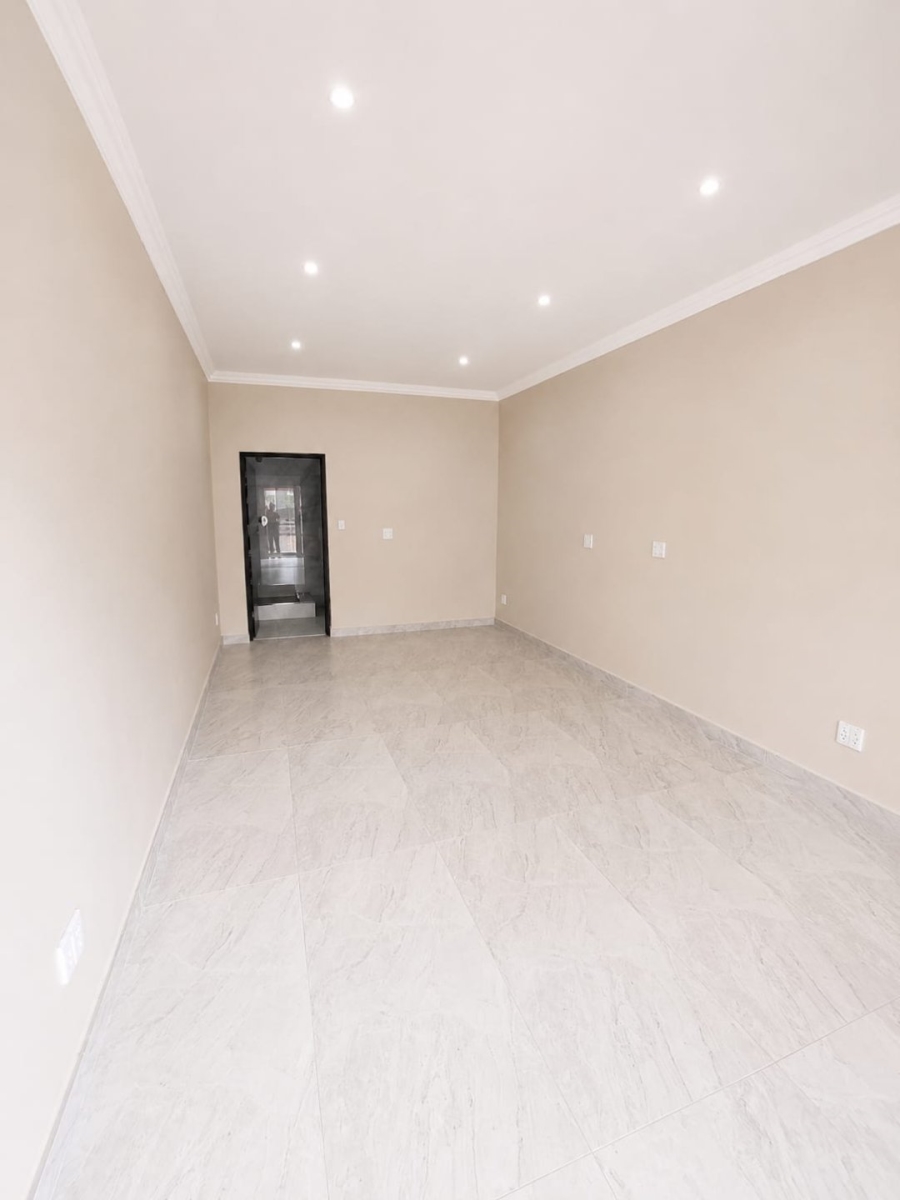 To Let Commercial Property for Rent in Bluff KwaZulu-Natal