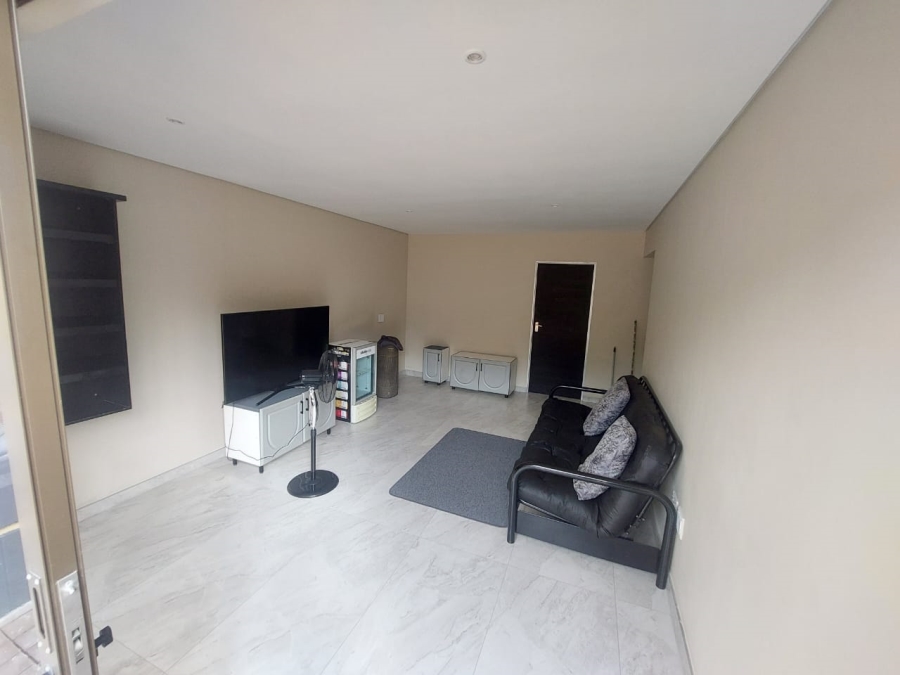 To Let Commercial Property for Rent in Bluff KwaZulu-Natal