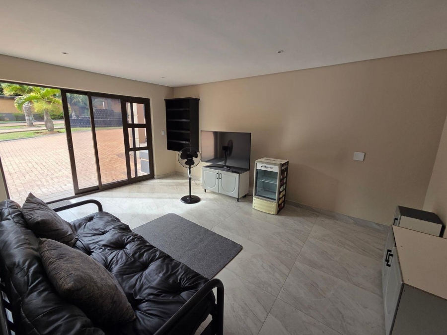 To Let Commercial Property for Rent in Bluff KwaZulu-Natal