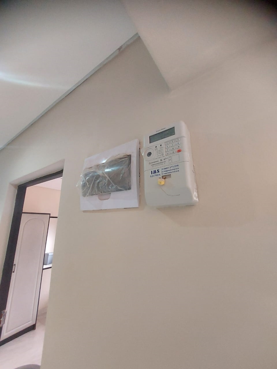 To Let Commercial Property for Rent in Bluff KwaZulu-Natal