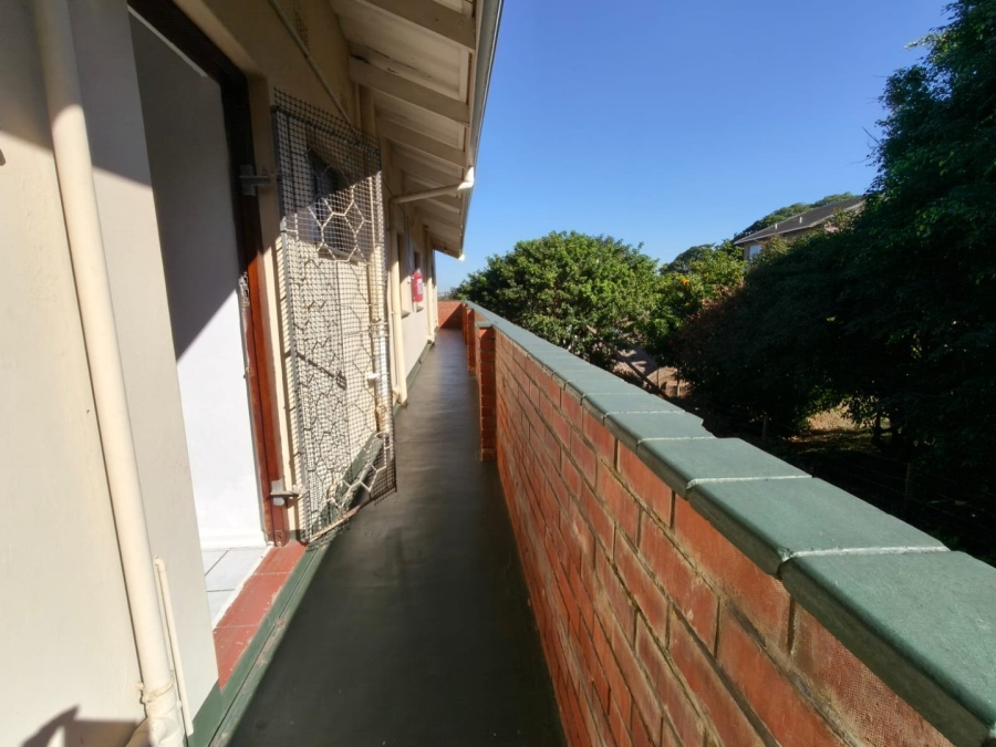 2 Bedroom Property for Sale in Umtentweni KwaZulu-Natal