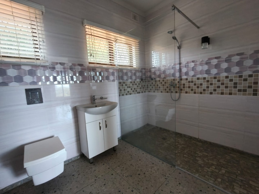 2 Bedroom Property for Sale in Umtentweni KwaZulu-Natal