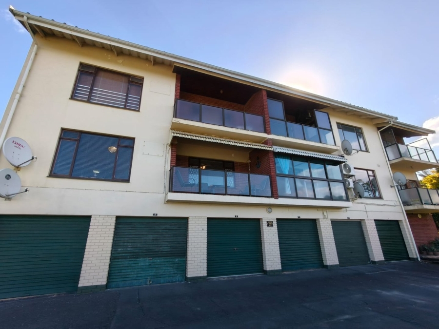 2 Bedroom Property for Sale in Umtentweni KwaZulu-Natal