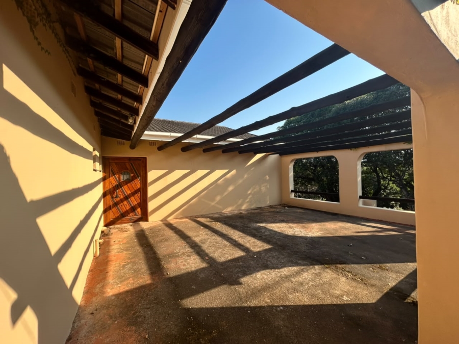 6 Bedroom Property for Sale in Leisure Bay KwaZulu-Natal