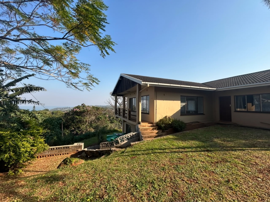 6 Bedroom Property for Sale in Leisure Bay KwaZulu-Natal