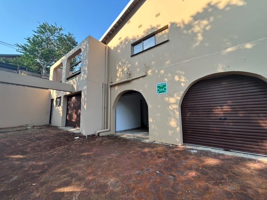 6 Bedroom Property for Sale in Leisure Bay KwaZulu-Natal