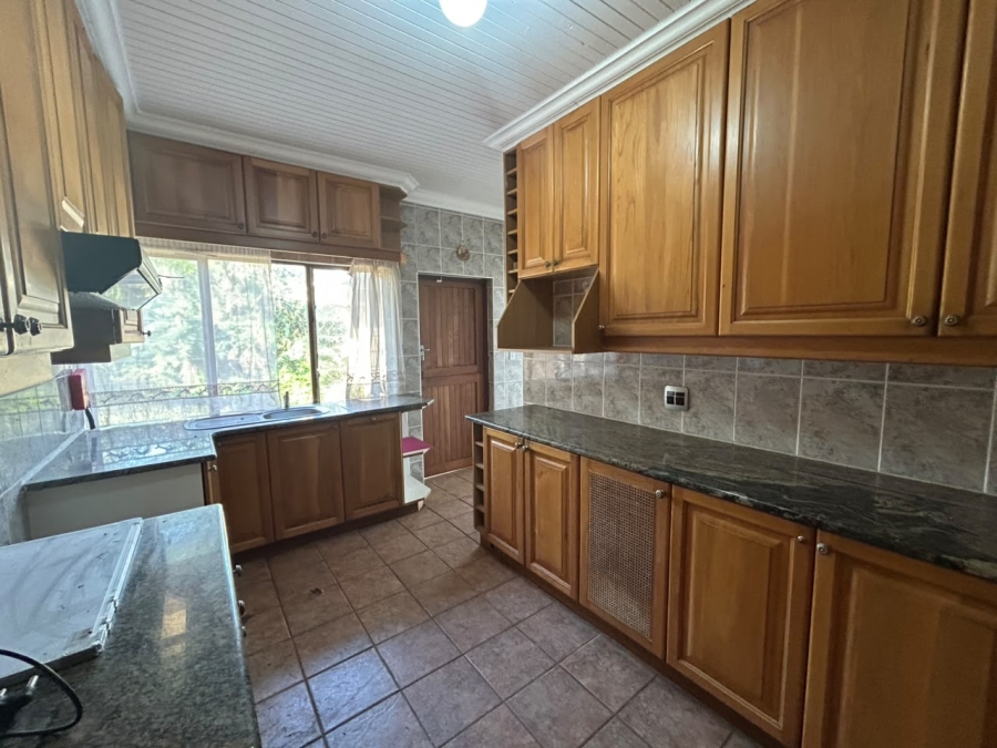 6 Bedroom Property for Sale in Leisure Bay KwaZulu-Natal
